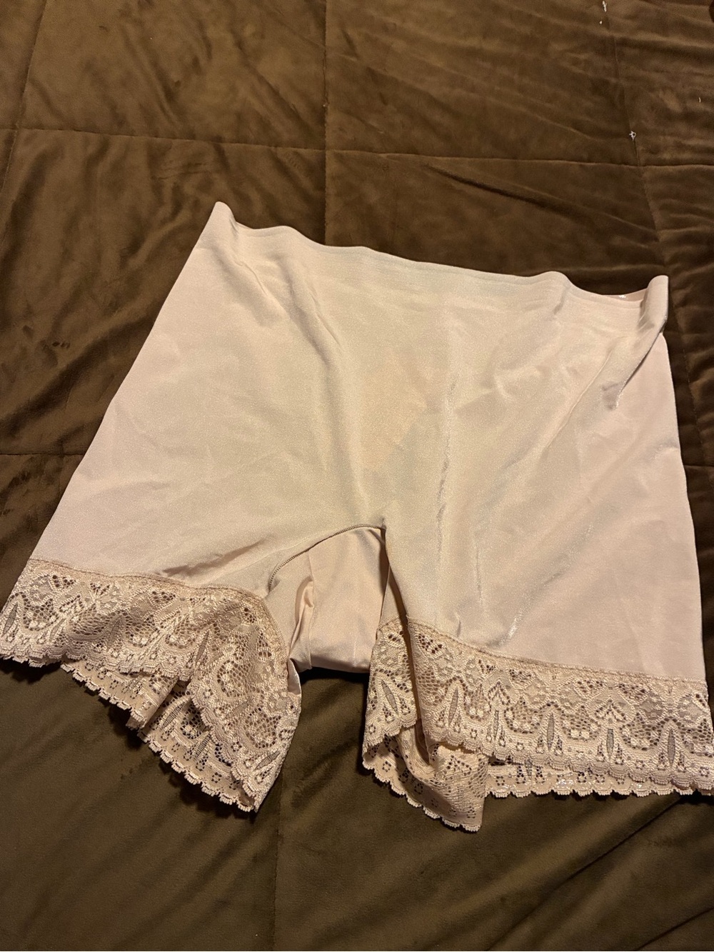 Ruby Ribbon Lace-Trim Shaping Shorts - Light Beige, size 2XL, new with tags